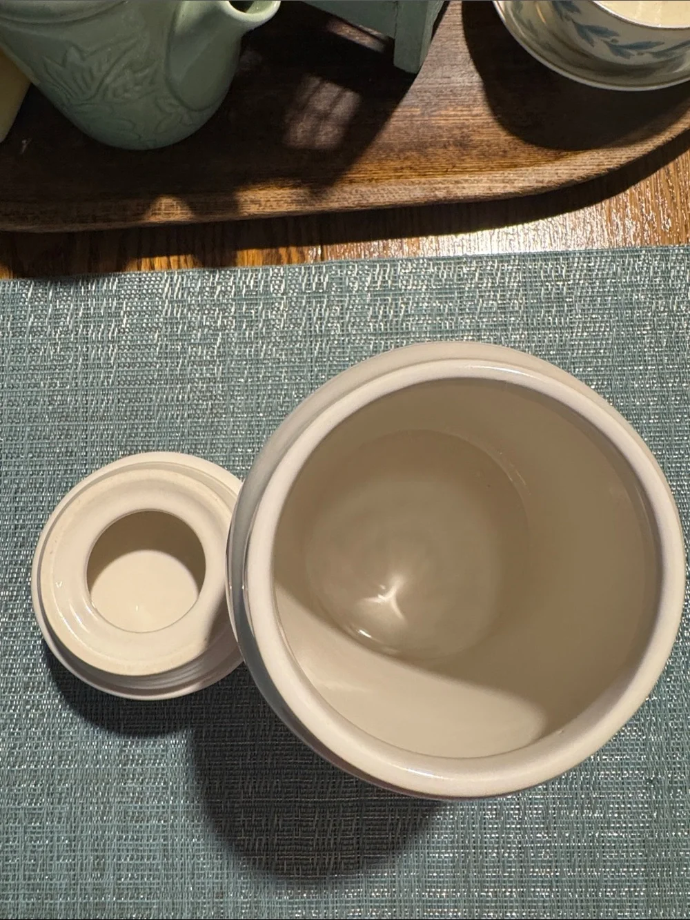 Rae Dunn “HUGS” Canister